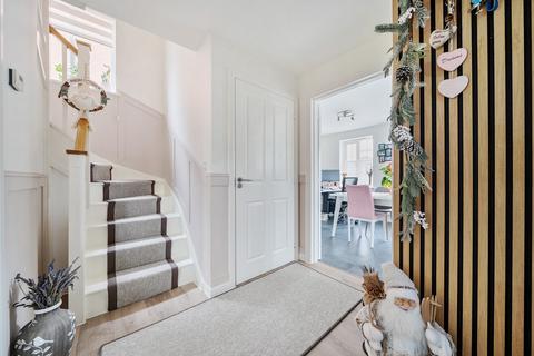 14 Ampthill Way, Faringdon, SN7 7LE