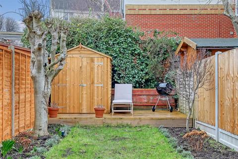 2 bedroom terraced house for sale, Wharf Road, Brentwood