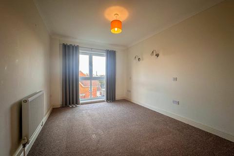 2 bedroom flat to rent, Manor House, Harpham Close, Scunthorpe, North Lincolnshire, DN16