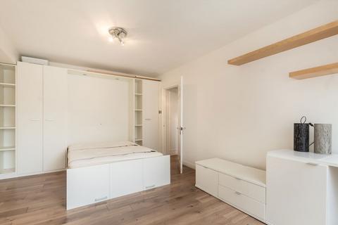 Studio for sale, The Avenue, London W4