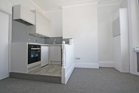 1 bedroom flat to rent, Camden Hill Road, London SE19