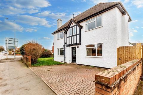 3 bedroom detached house for sale, Elm Road, Evesham WR11