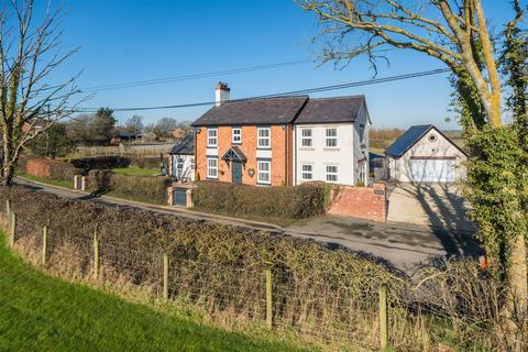 4 bedroom detached house for sale, An immaculately presented and extended detached family home in Hargrave