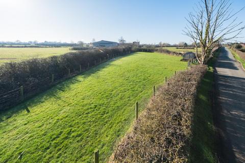 4 bedroom detached house for sale, An immaculately presented and extended detached family home in Hargrave