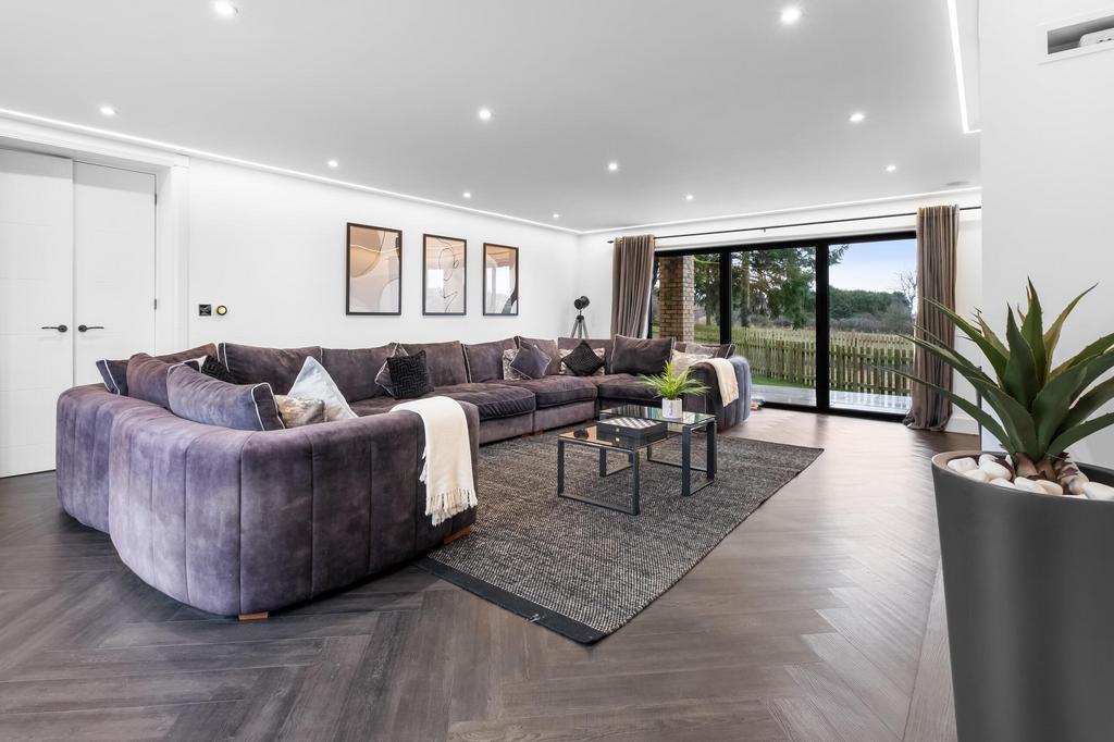 Living room (2)