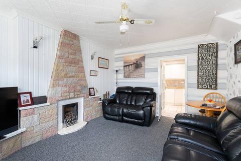 14 Simpson Drive, Coalsnaughton, Tillicoultry, FK13 6JY