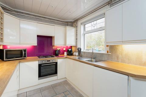 14 Simpson Drive, Coalsnaughton, Tillicoultry, FK13 6JY