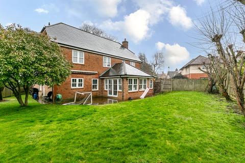 4a Netherne Drive, Coulsdon, CR5 1NQ