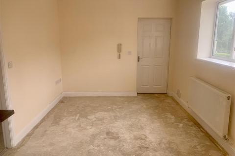 2 bedroom flat to rent, 195 Church StreetIlkestonDerbyshire