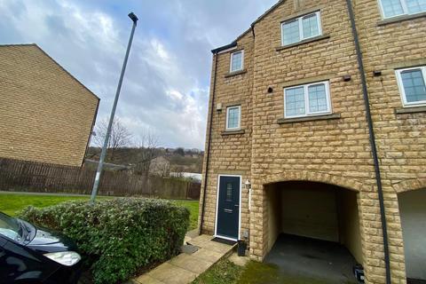 3 bedroom townhouse for sale, Dale View, Longwood, Huddersfield