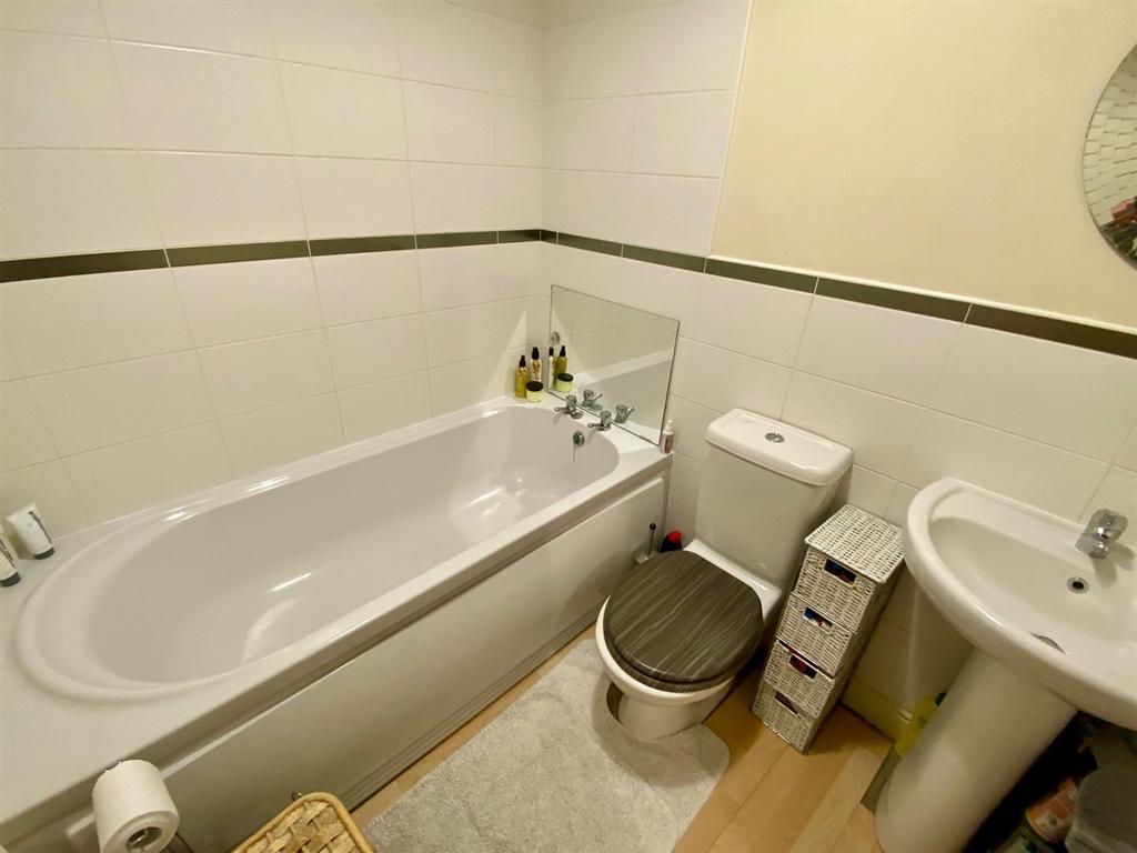 Bathroom.jpg