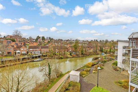 1 bedroom apartment for sale, Kingfisher Meadow, Maidstone, Kent