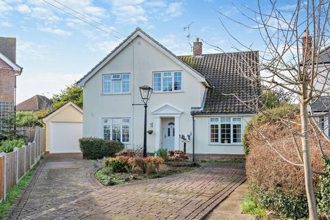 4 bedroom detached house for sale, Manor Drive, Chelmsford, Essex