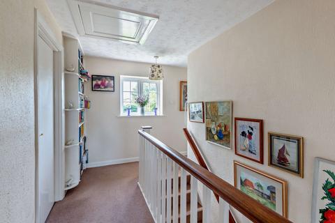 4 Manor Drive, Chelmsford, CM2 7EX