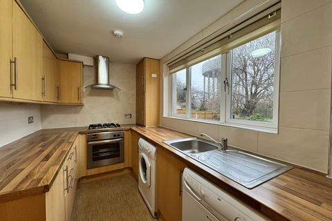 2 bedroom semi-detached house to rent, Newlands Road, Uddingston G71