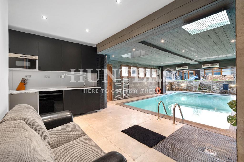 Swimming Pool Seated Area