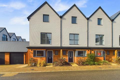 3 bedroom townhouse for sale, The Langham, Chilmington Lakes, Ashford, TN23