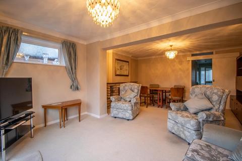 2 bedroom chalet for sale, Rylands Road, Southend-on-Sea SS2