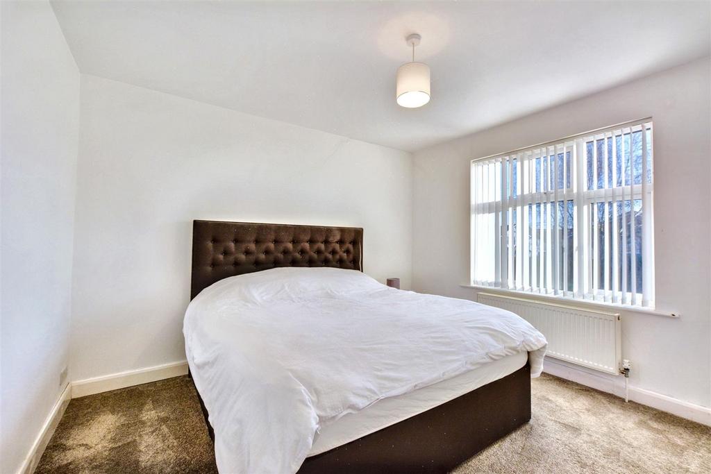 Bedroom 1 1.jpeg