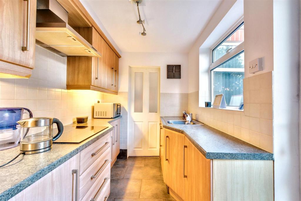 Kitchen 4.jpeg