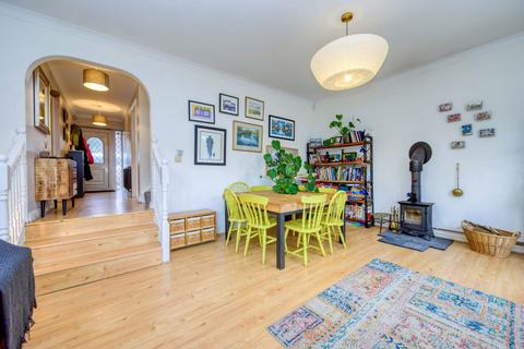 70 Oakley Road, Caversham, Reading, RG4 7RN