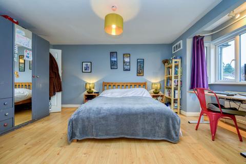 70 Oakley Road, Caversham, Reading, RG4 7RN
