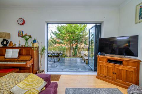 70 Oakley Road, Caversham, Reading, RG4 7RN