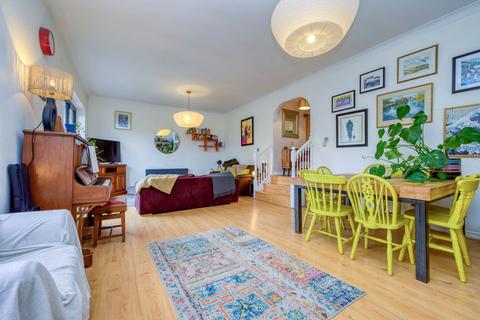 70 Oakley Road, Caversham, Reading, RG4 7RN