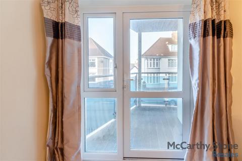 2 bedroom apartment for sale, Middleton Court, Picton Avenue, Porthcawl CF36 3BF