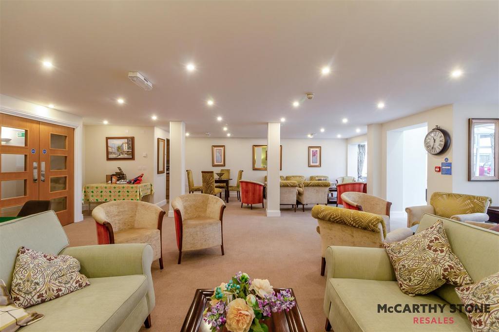 8585876-interior16.jpg