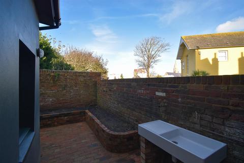 1 bedroom flat to rent, Mercatoria, St. Leonards-On-Sea TN38