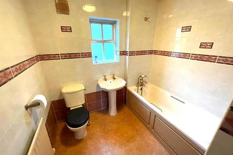 1 Hill Garth, Darlington, DL3 9ET