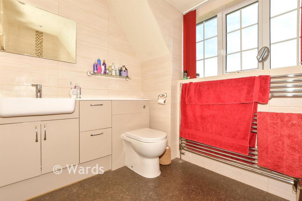 En-Suite Bathroom