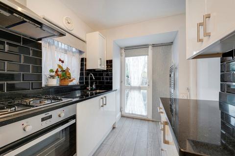 3 bedroom semi-detached house for sale, Beresford Avenue, London W7