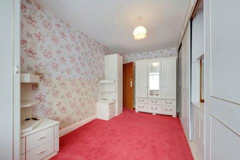 3 bedroom semi-detached house for sale, Beresford Avenue, London W7