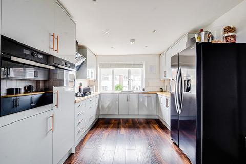 21 Brookfields, Leigh-on-sea, SS9 5PG