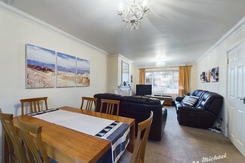 11 Hulbert End, Aylesbury, HP21 9DF