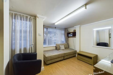 11 Hulbert End, Aylesbury, HP21 9DF