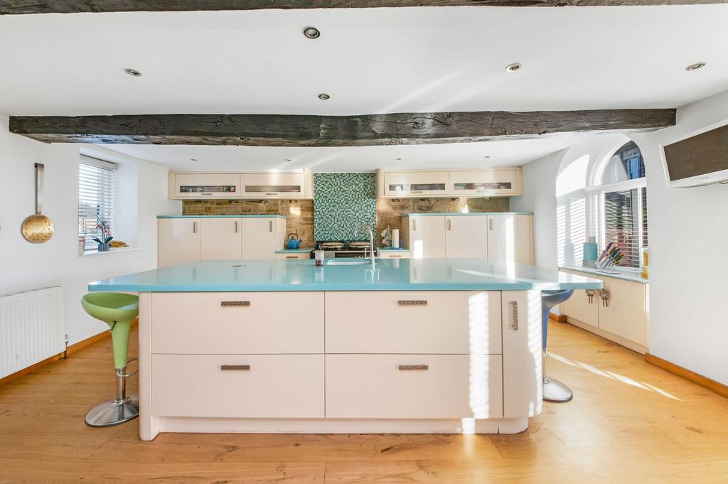 Dining kitchen