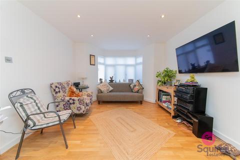 3 bedroom terraced house for sale, Kings Close, Hendon, London