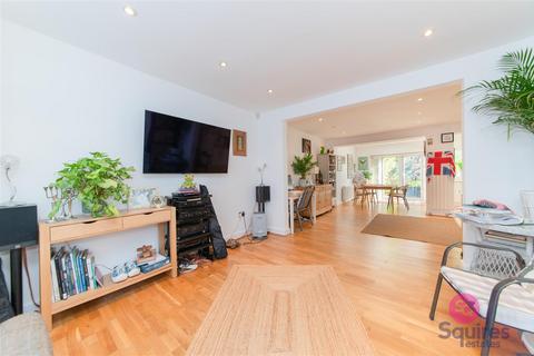 3 bedroom terraced house for sale, Kings Close, Hendon, London