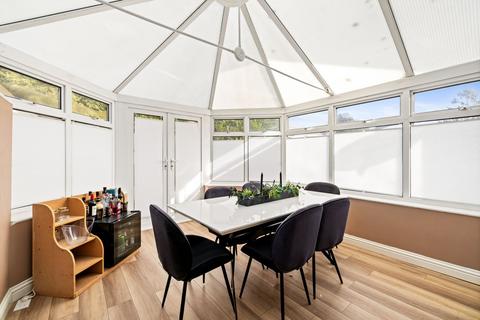 3 bedroom end of terrace house for sale, The Street, Eythorne, Dover, CT15
