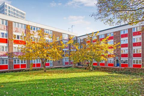 2 bedroom apartment to rent, Hackney Downs Park, London