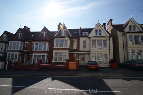 1 bedroom in a house share to rent, York Road, Southend On Sea SS1