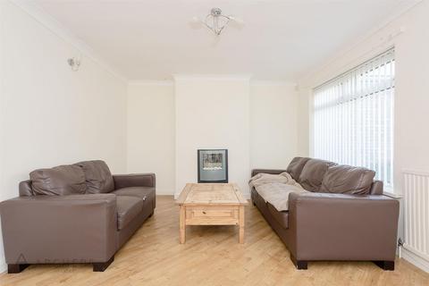 4 bedroom semi-detached house to rent, Barncliffe Road, Fulwood, Sheffield