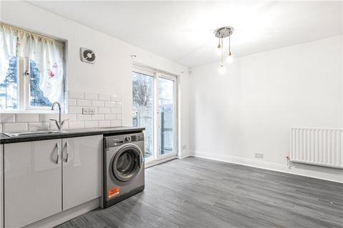 3 bedroom end of terrace house to rent, Worthington Close, Mitcham, CR4