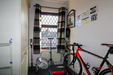 32 Upper Lane, Netherton, Wakefield, WF4 4NQ