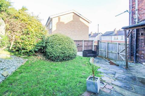 32 Upper Lane, Netherton, Wakefield, WF4 4NQ