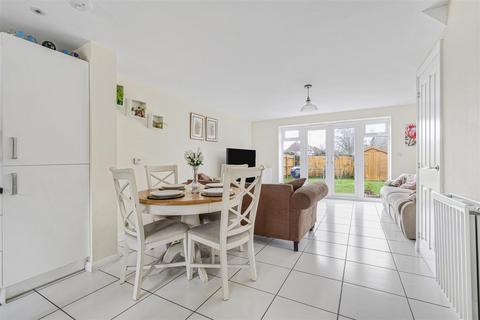 3 bedroom end of terrace house for sale, Harvey Way, Cambridge CB25