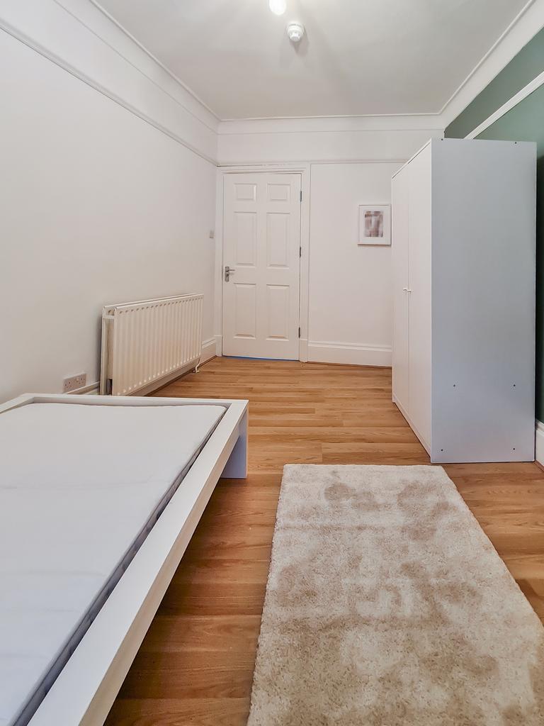 115a - Room 6